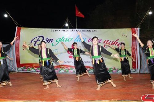 Người trẻ La Ha giữ gìn bản sắc dân tộc