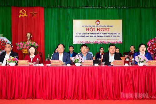 Ứng cử viên đại biểu Quốc hội và đại biểu HĐND tiếp xúc cử tri vận động bầu cử tại các địa phương