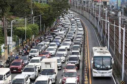 Philippines kêu gọi doanh nghiệp làm việc 4 ngày/tuần để tiết kiệm năng lượng
