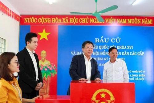Phó Chủ tịch Thường trực UBND TP Hà Nội Dương Đức Tuấn kiểm tra công tác chuẩn bị bầu cử 4 phường khu vực Long Biên
