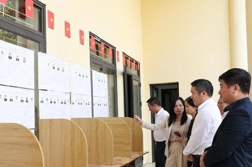 Thường trực Đảng ủy xã Sóc Sơn kiểm tra công tác chuẩn bị bầu cử