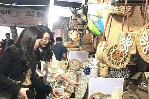 Giữ gìn tinh hoa văn hóa, thúc đẩy kinh tế từ làng nghề truyền thống