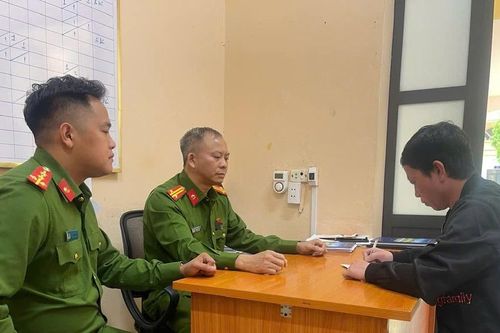 'Thu phục nhân tâm', Công an xã Đa Phúc vận động thành công đối tượng truy nã ra đầu thú