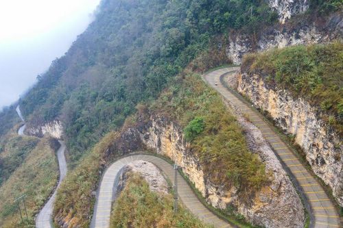 Giữ màu xanh trên 'nóc nhà' Pù Luông