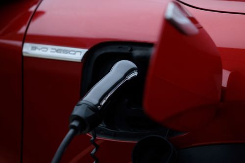 Bức tranh năng lượng ôtô điện Trung Quốc - đổi pin hay sạc siêu nhanh?