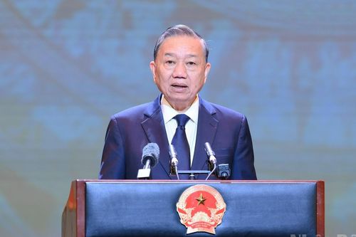 Tổng Bí thư trao Huân chương Lao động hạng Nhất cho Báo Nhân Dân