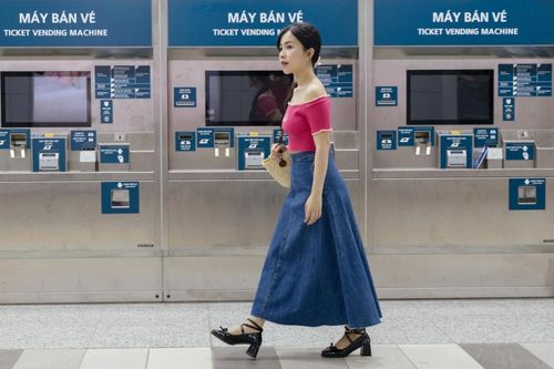Cất ôtô đi tàu điện khi giá xăng vượt 29.000 đồng/lít