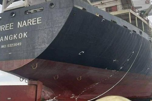 Ít nhất 3 tàu thương mại bị tấn công ở eo biển Hormuz