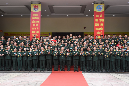 Phát huy phong trào quần chúng trong xây dựng và nhân rộng điển hình tiên tiến