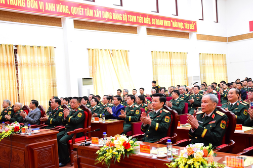 Thượng tướng Đỗ Xuân Tụng dự gặp mặt kỷ niệm 75 năm Ngày truyền thống Sư đoàn 325