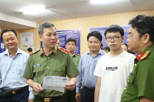 Chuyển đổi số hướng tới bảo vệ bình yên cho nhân dân