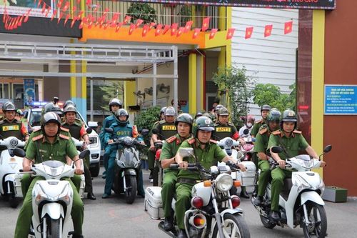 Công an TP HCM gấp rút chuẩn bị bầu cử, gần dân và thân thiện