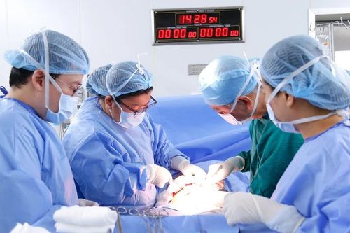 Thai nhi được can thiệp tim bào thai phức tạp tuần 28 vừa chào đời khỏe mạnh