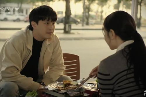 Bước chân vào đời tập 9: Thương từ chối đến dự sinh nhật mẹ Quân