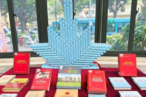 Trưng bày hơn 300 tài liệu về Quốc hội trong tiến trình đổi mới