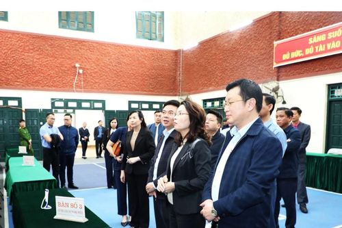 Bắc Ninh: Phó Bí thư Thường trực Tỉnh ủy Nguyễn Thị Hương kiểm tra công tác chuẩn bị bầu cử tại một số địa phương