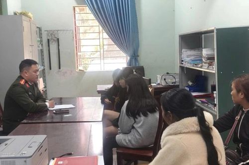 Giải cứu 3 nữ sinh 15 tuổi khỏi bẫy 'việc nhẹ lương cao'