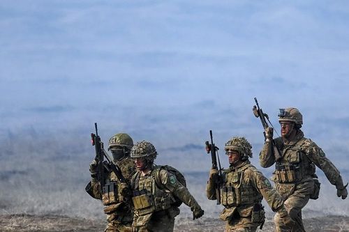 Nghị sĩ Mỹ lo ngại khả năng Washington triển khai lực lượng trên bộ tới Iran