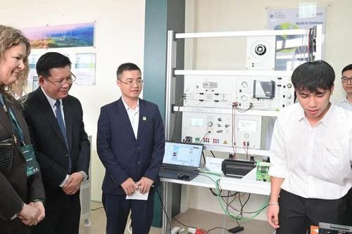 Lần đầu tiên Việt Nam có 'lò' đào tạo nhân lực về điện gió