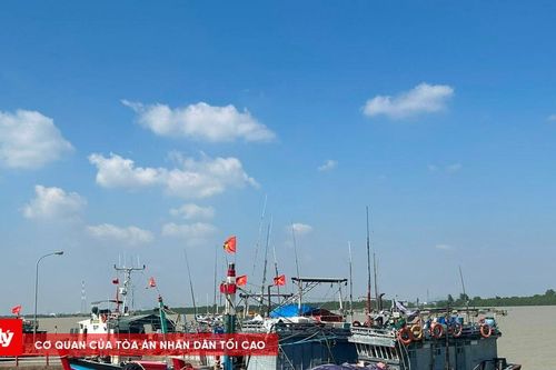 Những cạm bẫy từ việc nhẹ lương cao bên kia biên giới