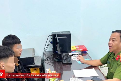 Xử lý 2 đối tượng rải tờ rơi cho vay trái phép