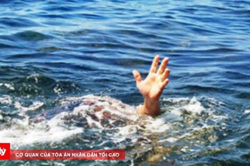 Cháu bé 3 tuổi đuối nước thương tâm
