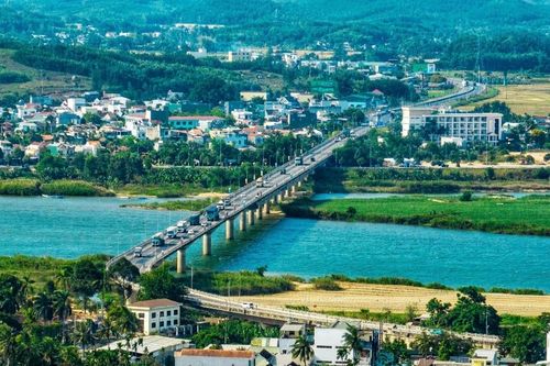 Hùn tiền mua đất chung, em trai nói tiền vay, chị gái khẳng định tiền góp