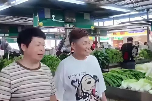 Sau khi ly hôn, đôi bạn thân về sống chung suốt 13 năm