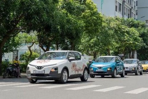 Thời bão giá xăng, cầm 500 triệu đồng mua xe nào vừa 'nhàn đầu', vừa tiết kiệm?
