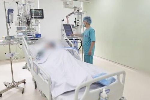 Cụ bà 84 tuổi sốc mất máu, xuất huyết tiêu hóa nguy kịch do uống nhầm thuốc diệt chuột