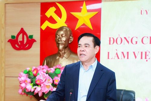 Chủ tịch UBND tỉnh Nghệ An Võ Trọng Hải giao đẩy nhanh mở rộng quy mô các trường THPT Huỳnh Thúc Kháng, Lê Viết Thuật