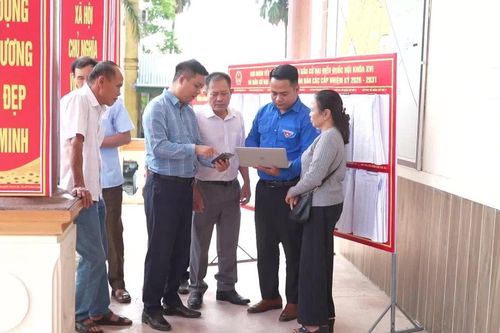 Trợ lý AI - 'cánh tay số' hỗ trợ ngày hội bầu cử tại Hà Tĩnh