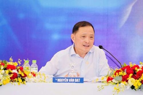 Chủ tịch Phát Đạt đăng ký mua 3 triệu cổ phiếu PDR