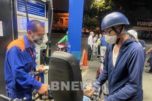 Trích chi Quỹ Bình ổn giá xăng dầu, giá xăng, dầu tăng từ 23h45 ngày 10/3