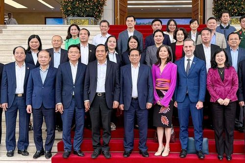 Thủ tướng: Già hóa dân số có thể trở thành động lực phát triển kinh tế bạc