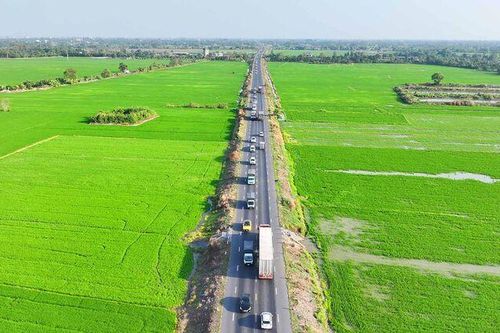 Đi qua cung đường tránh