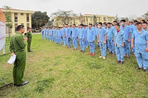 Cơ sở Cai nghiện ma túy số 1 tuyên truyền về bầu cử cho học viên