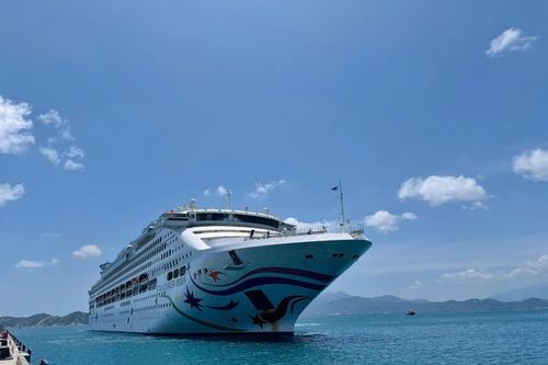 Tàu biển quốc tế Star Voyager đưa 1.500 du khách đến Khánh Hòa