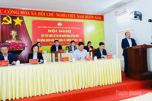 Cử tri xã Tùng Bá đồng thuận cao trước chương trình hành động của các ứng cử viên đại biểu HĐND tỉnh đơn vị bầu cử số 10