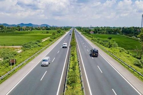 Bộ Xây dựng đề nghị sớm báo cáo phương án đầu tư mở rộng cao tốc Cầu Giẽ - Ninh Bình