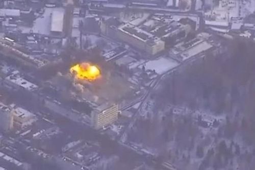 Ukraine công bố video phóng tên lửa do Anh tài trợ vào nhà máy ở Nga
