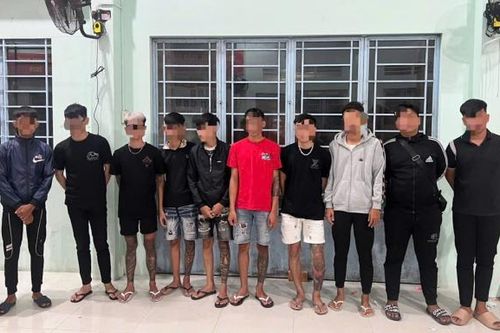 Ngăn chặn nhóm côn đồ mang hung khí chuẩn bị 'hỗn chiến'
