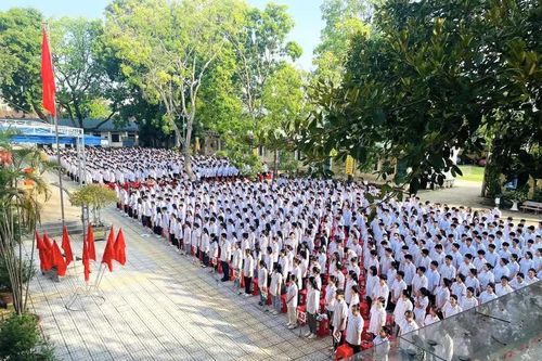 Góc nhìn từ giải trình 'nhầm cột' 'lệch dòng' khi giáo viên sửa điểm của học sinh trong VnEdu