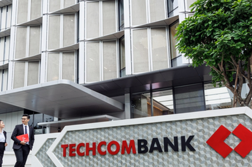 Techcombank (TCB) rót thêm 800 tỷ đồng vào Techcom Life sau đợt thay đổi nhân sự cấp cao