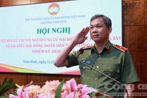 Thiếu tướng Tạ Văn Đẹp cam kết với cử tri phường Tam Bình tháo gỡ điểm nghẽn về giao thông