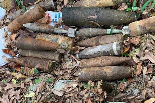 Tây Ninh: Người dân đào đất làm vườn phát hiện quả bom nặng 113kg