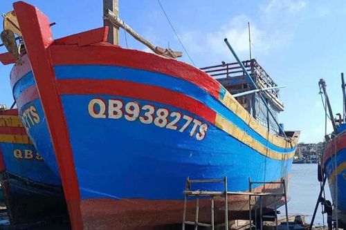 Phát hiện thi thể 2 ngư dân sau nhiều ngày mất tích cùng tàu cá trên biển