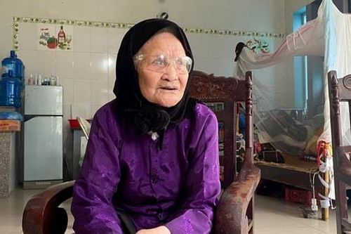 Bà mẹ Việt Nam Anh hùng 100 tuổi Nguyễn Thị Sản và ký ức về lá phiếu đầu tiên