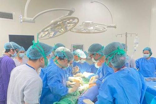 20 năm chờ đợi và cú 'hồi sinh' nụ cười bằng kỹ thuật vi phẫu phức tạp