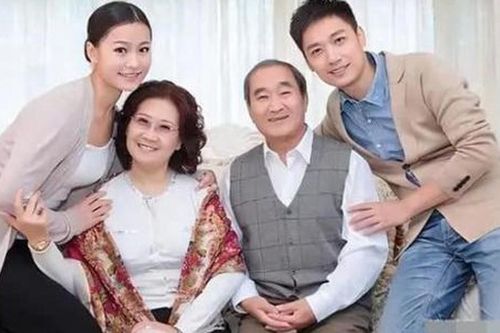 Về già, trước khi giao hết tài sản cho con: Hãy cân nhắc 3 điều này để không phải hối hận